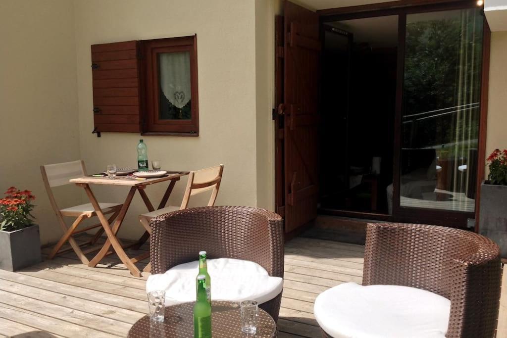 Appartement La Clusaz Avec Terrasse Sur Les Pistes De Ski Manigod Exterior foto