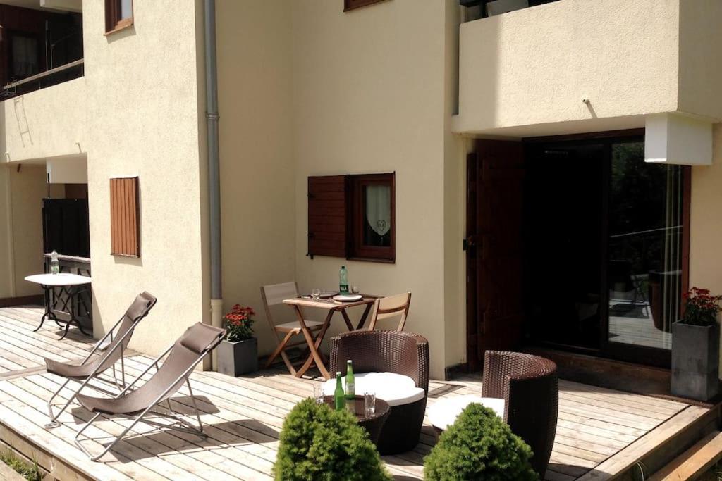 Appartement La Clusaz Avec Terrasse Sur Les Pistes De Ski Manigod Exterior foto